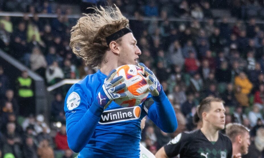 Матвей Сафонов