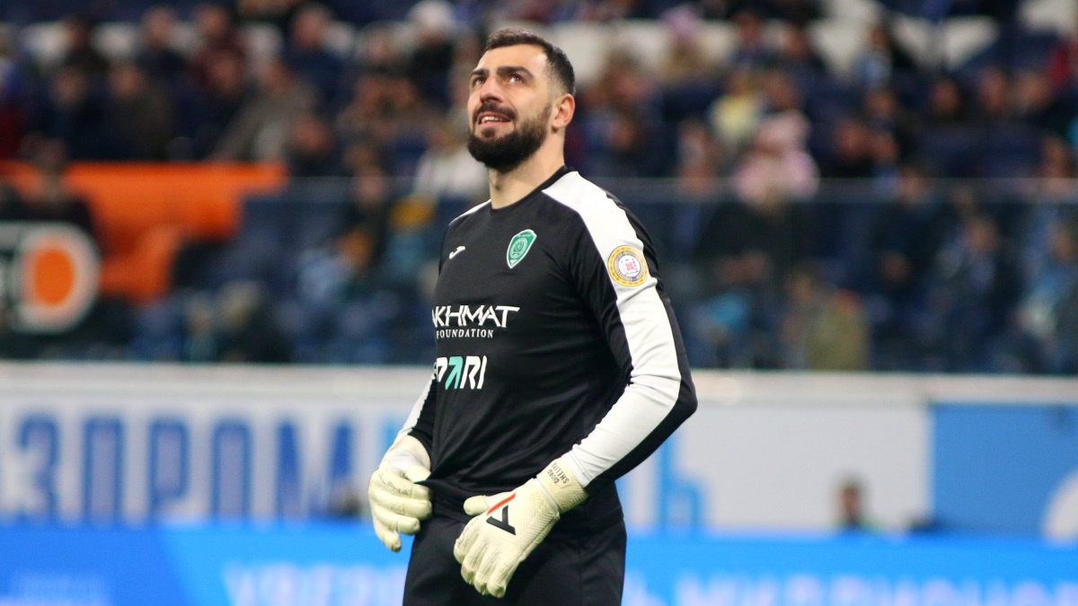Шелия сохранил ворота 