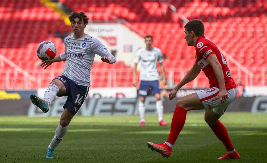 Александр Коваленко, выступавший за «Крылья Советов», переходит в «Зенит». Фото: Соцсети