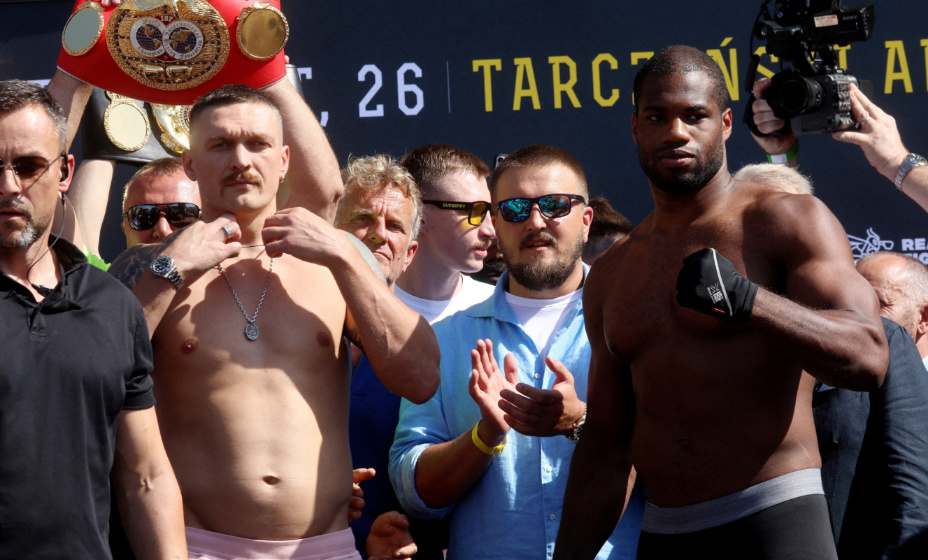 В бою с Дюбуа Усик явный фаворит. Фото: Reuters