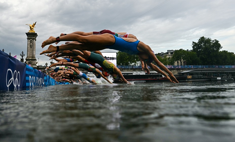 На Олимпиаде‑2024 все-таки был заплыв в Сене. Фото: Global Look Press
