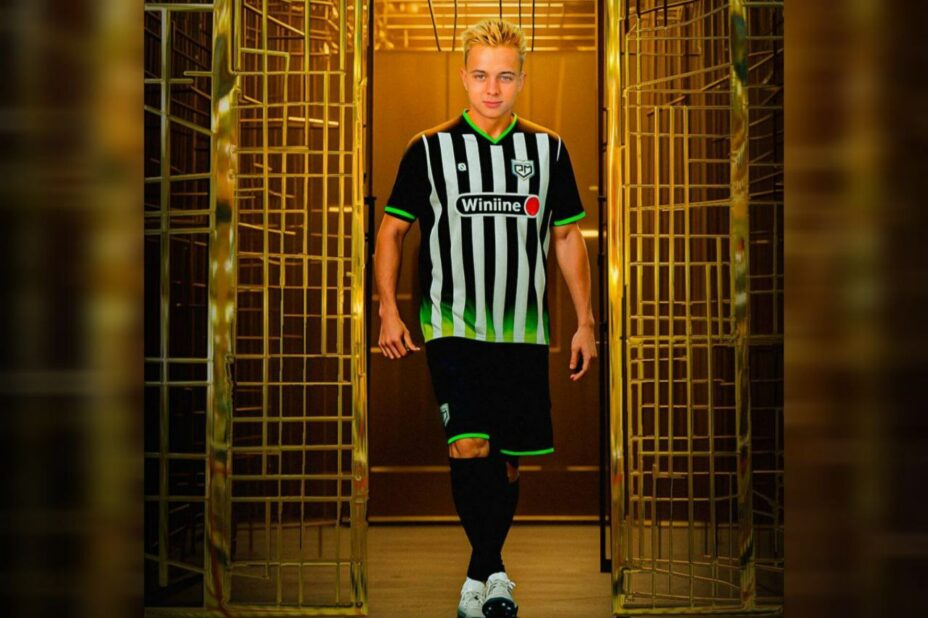 Футболист Крапивников ударил официантку в баре. Фото: Родина Медиа