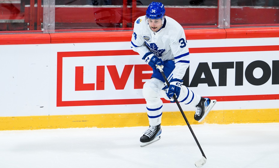 Остон Мэттьюс приблизился к рекорду Овечкина по результативности в сезонах НХЛ. Фото: Global Look Press