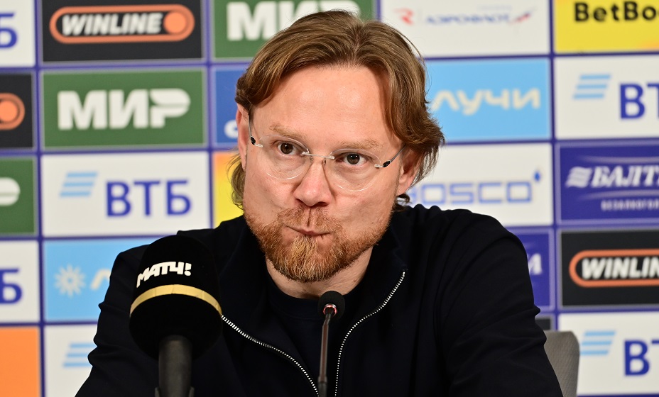 Пономарев: Карпин абсолютно не разбирается в футболе. Фото: Global Look Press