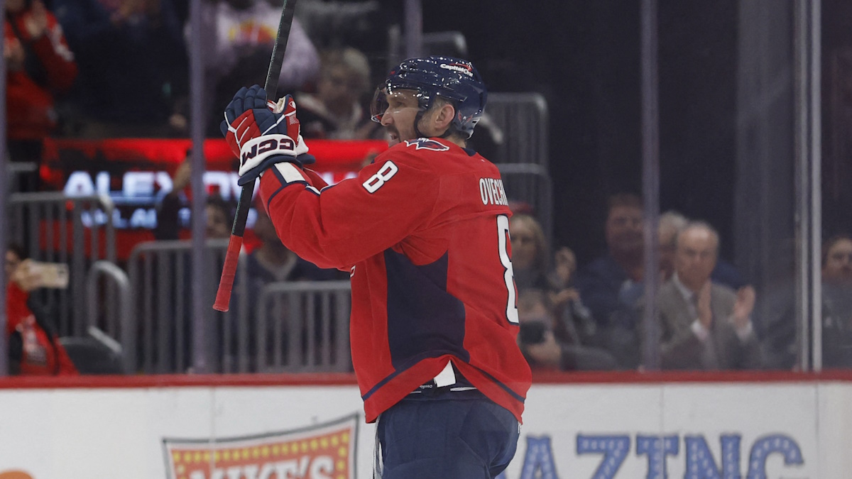 Александр Овечкин забросил 900-ю шайбу в регулярках НХЛ. Фото: REUTERS