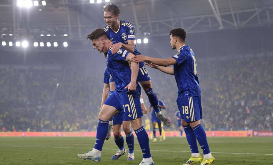 Хет-трик Дьекереша позволил Швеции обыграть Украину. Фото: REUTERS/Pablo Morano