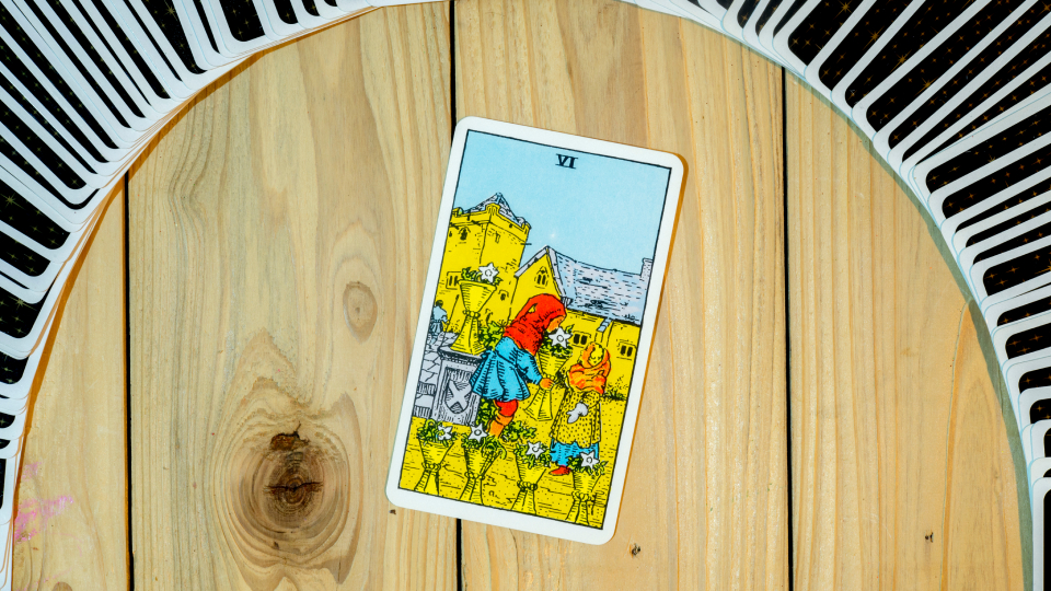 6 Кубков Таро: значение и толкование карты