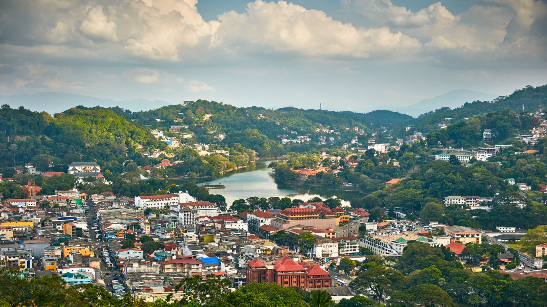 Панорамный вид Канди, Шри-Ланка.