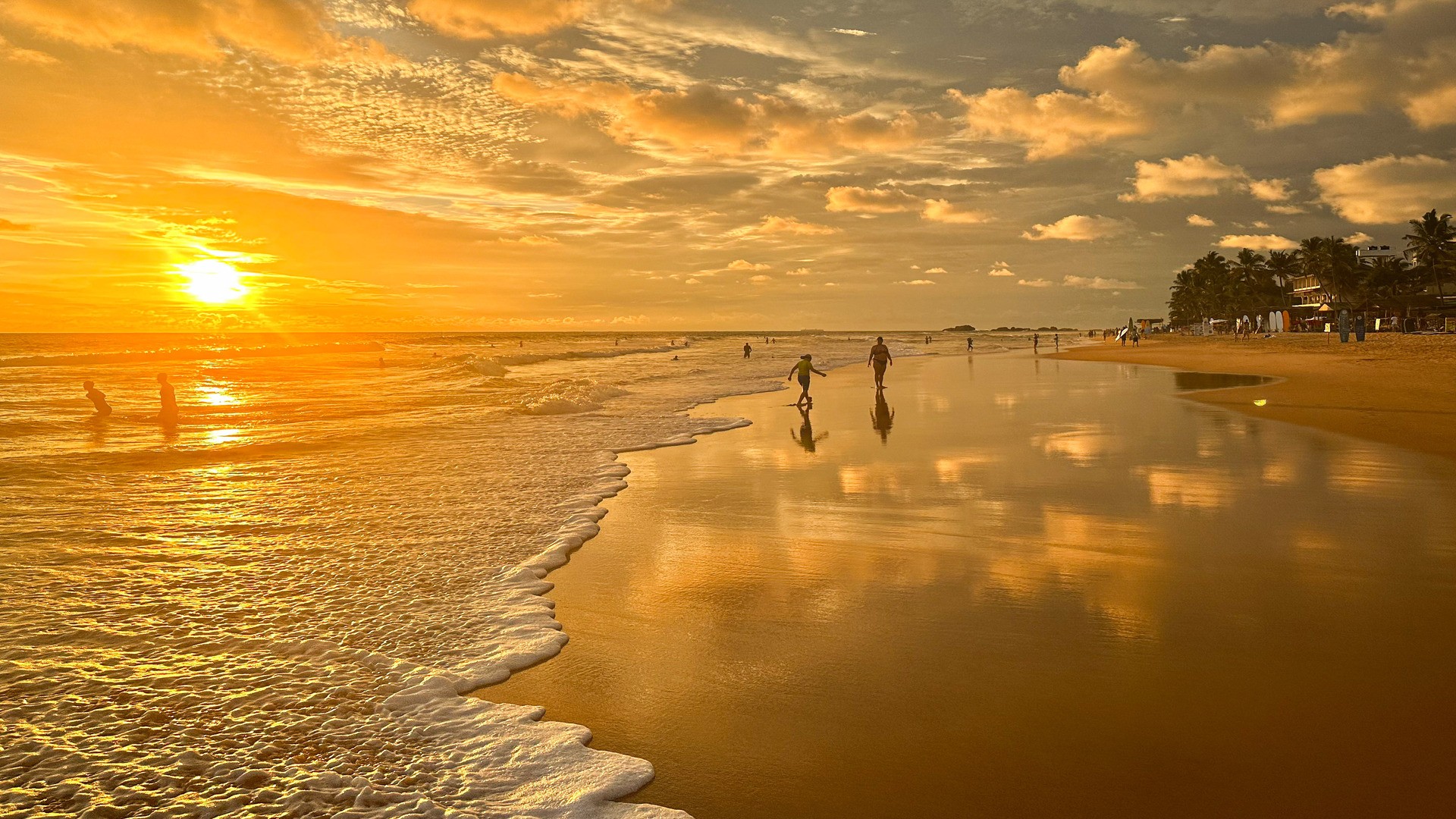 Пляж на закате, Хиккадува.