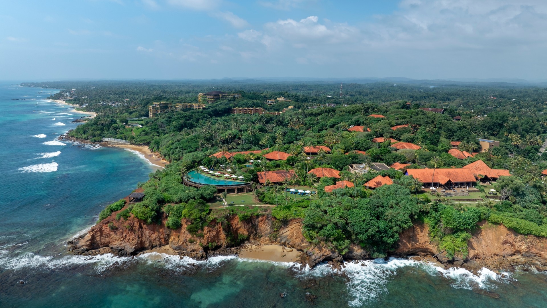 Роскошный отель Cape Weligama на краю утеса, Шри-Ланка.