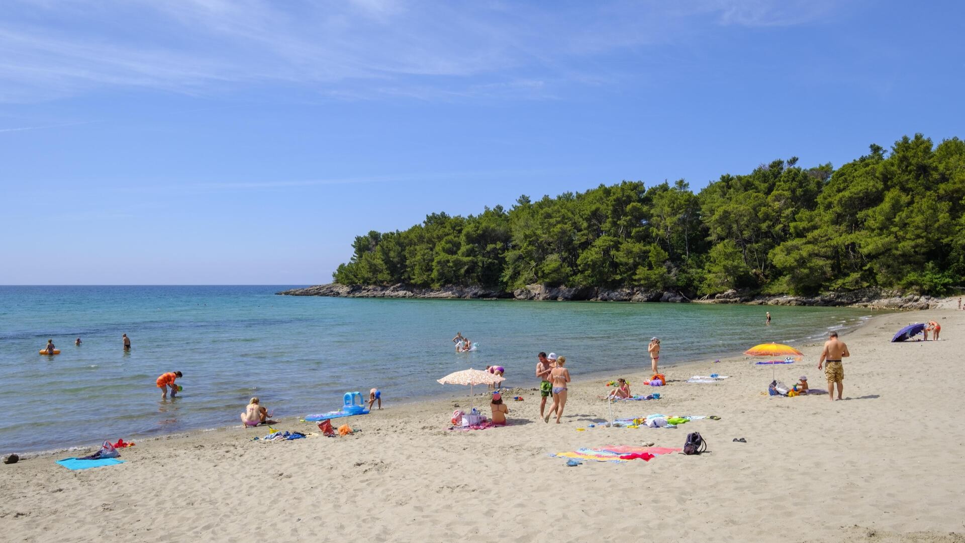 Плави Горизонти, Луштица, Тиватская ривьера.