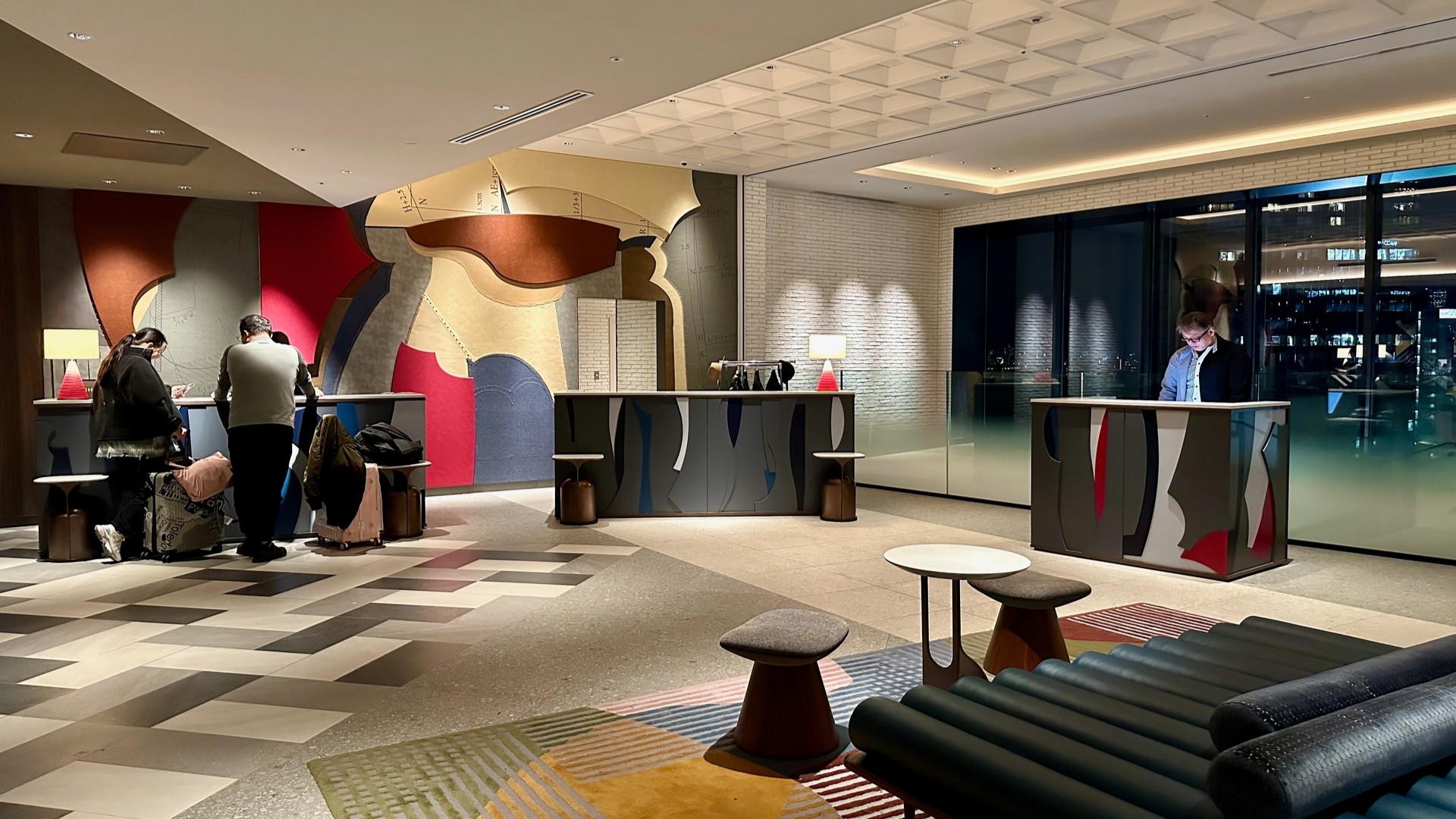 Лобби в Hotel Indigo Tokyo Shibuya, Япония.